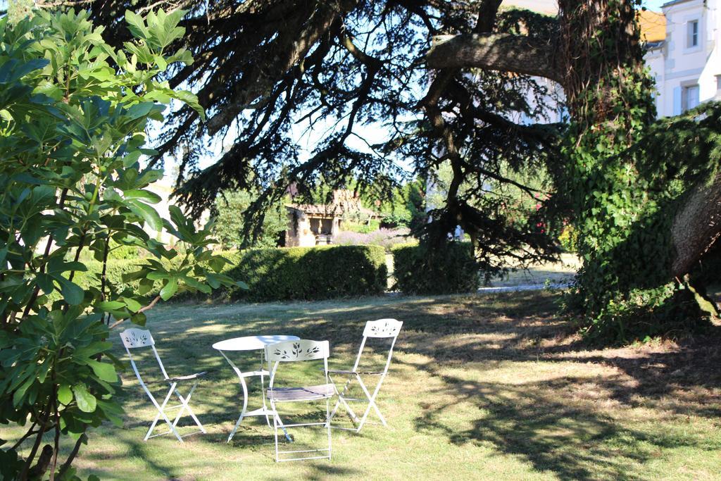 Chateau De Villeneuve - Montolieu Eksteriør billede